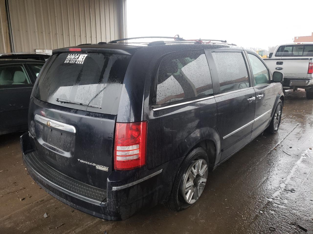 Photo 4 from auction – 2010 CHRYSLER TOWN & COU with VIN 2A4RR6DX0AR480419