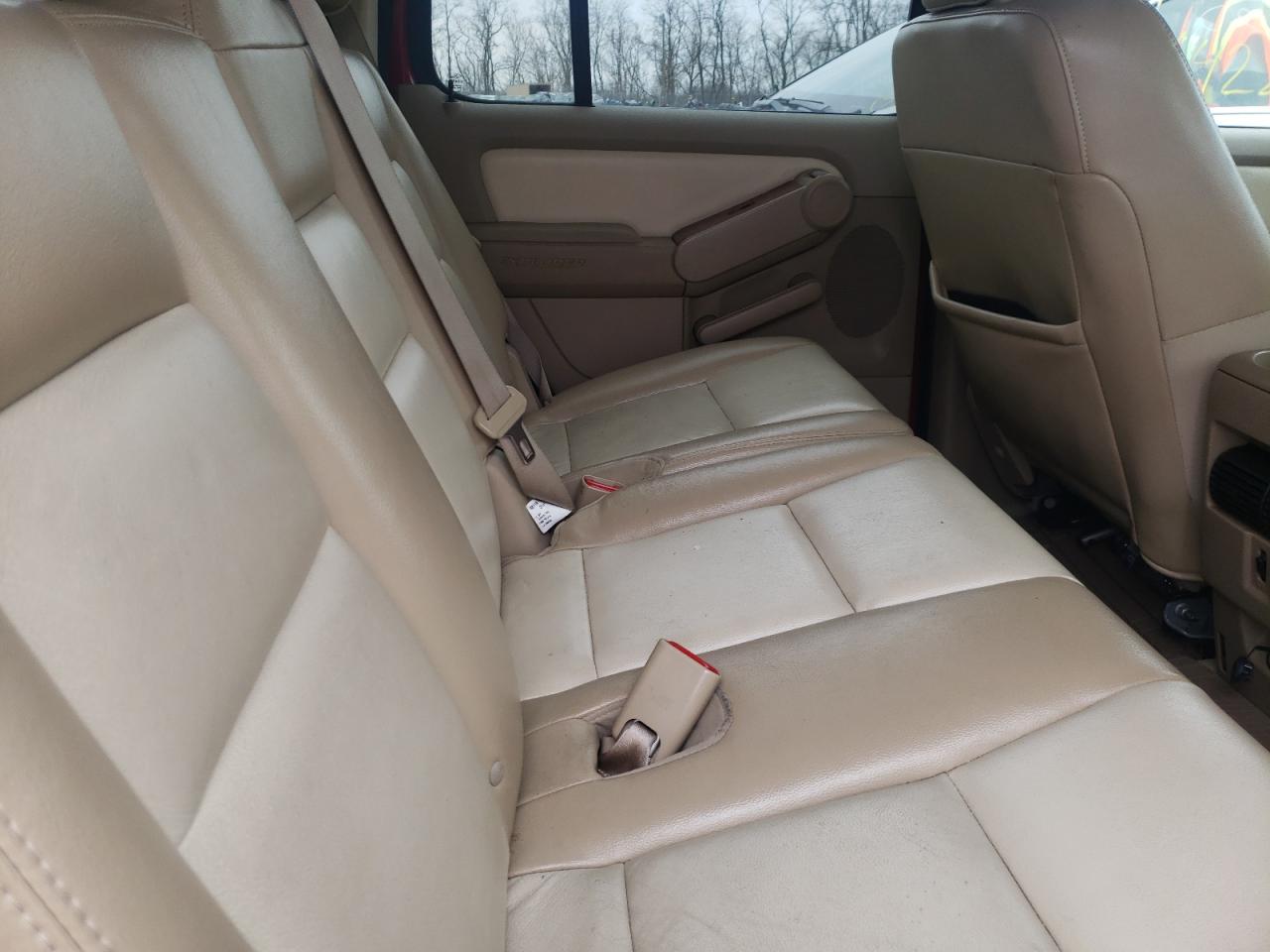 Photo 6 from auction – 2010 FORD EXPLORER E with VIN 1FMEU6EE1AUA34116