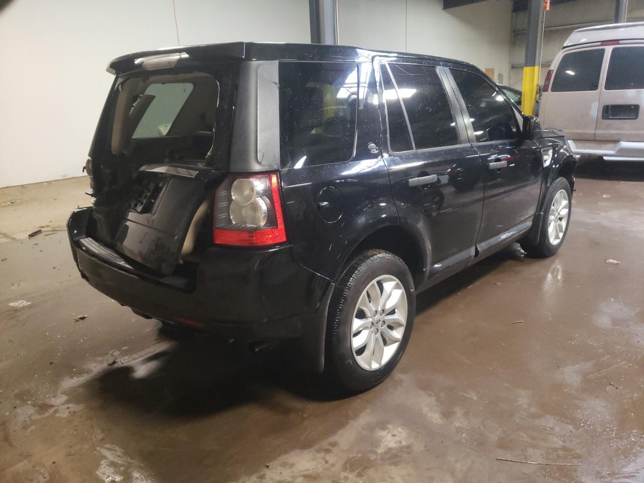 Photo 4 from auction – 2011 LAND ROVER LR2 HSE with VIN SALFR2BN5BH258435