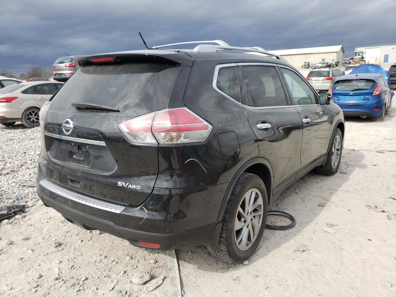 Photo 4 from auction – 2015 NISSAN ROGUE S with VIN 5N1AT2MV0FC882707