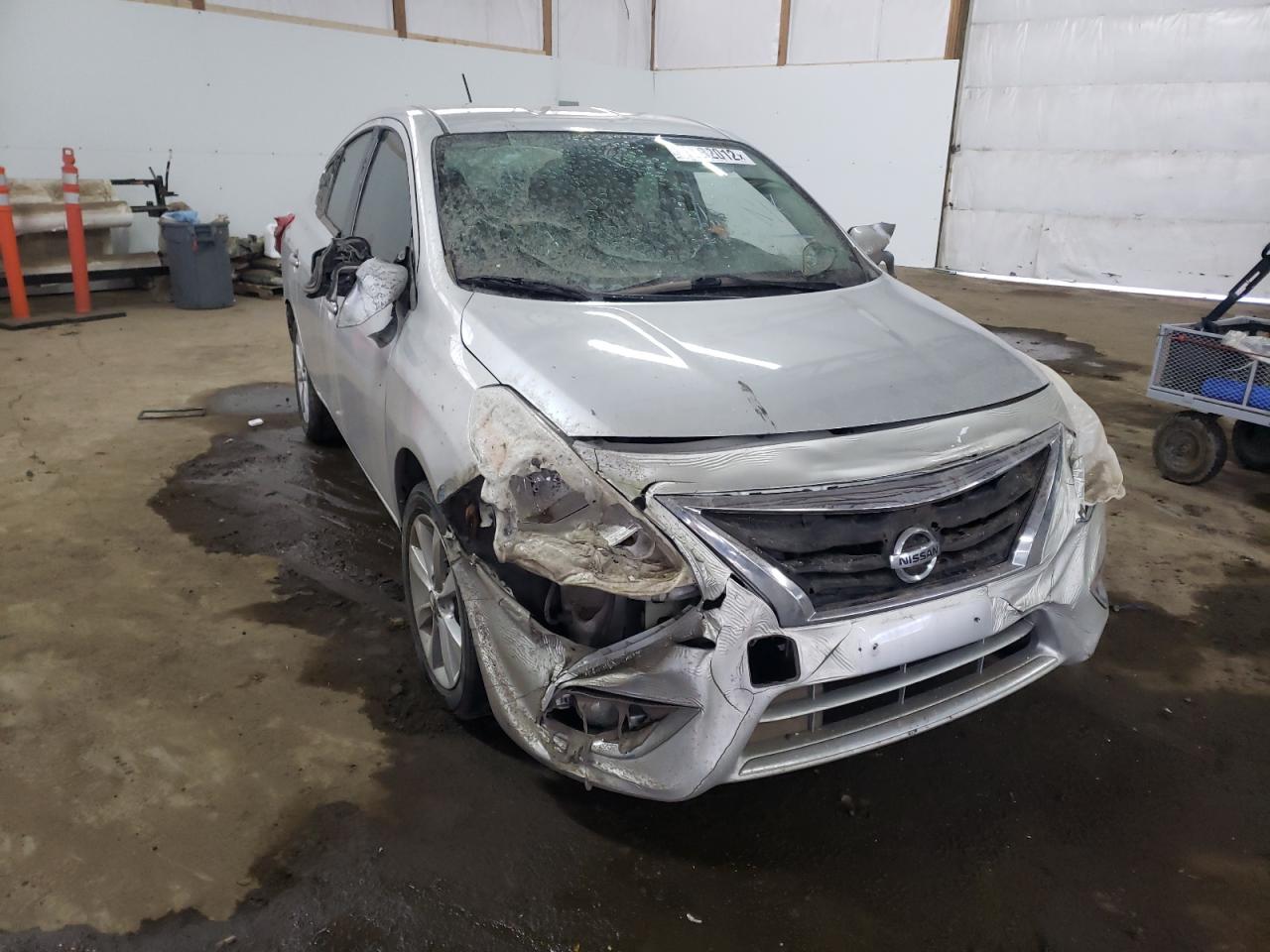 NISSAN VERSA S 2016 with VIN 3N1CN7AP5GL835501 - Photo from auction