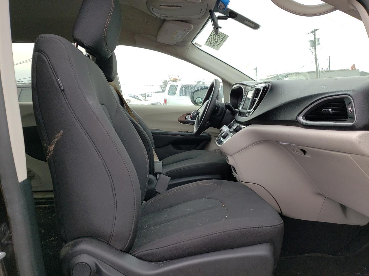 Photo 5 from auction – 2019 CHRYSLER PACIFICA L with VIN 2C4RC1AG8KR561698