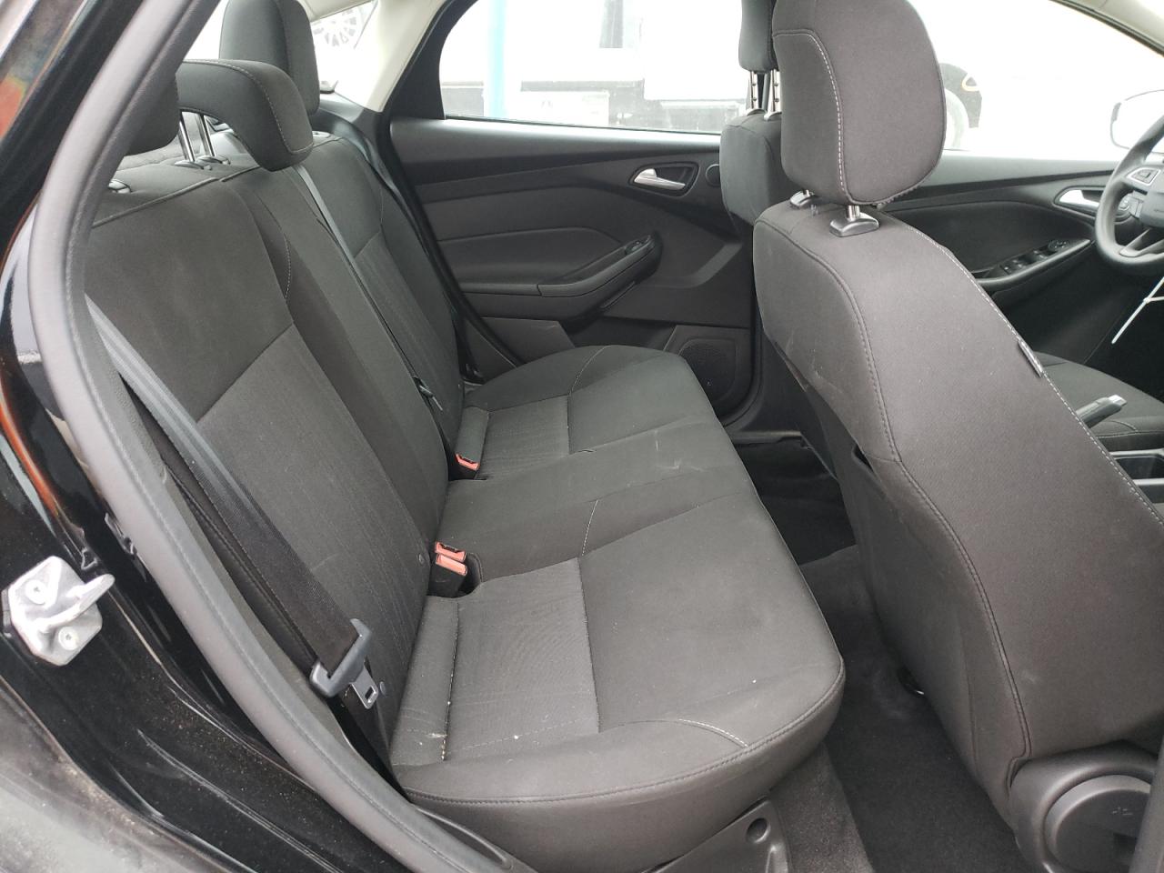 Photo 6 from auction – 2018 FORD FOCUS SEL with VIN 1FADP3H29JL232297