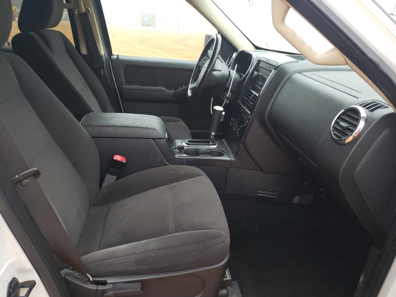 Photo 5 from auction – 2010 FORD EXPLORER X with VIN 1FMEU6DE5AUA37103