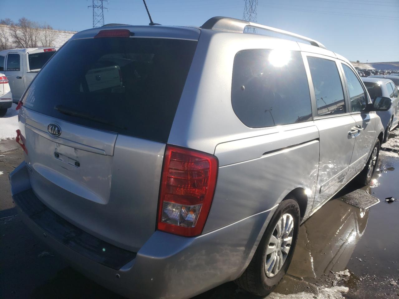 Photo 4 from auction – 2011 KIA SEDONA LX with VIN KNDMG4C70B6379157