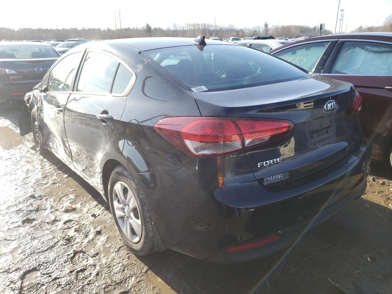 Photo 3 from auction – 2017 KIA FORTE LX with VIN 3KPFK4A72HE157037
