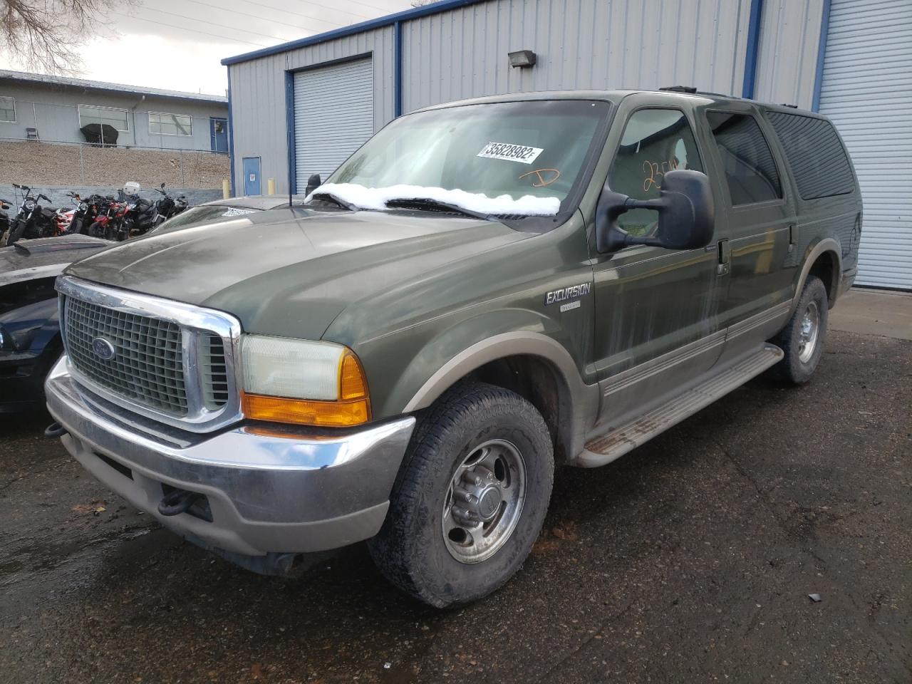 Photo 2 from auction – 2001 FORD EXCURSION with VIN 1FMNU42L31ED82260