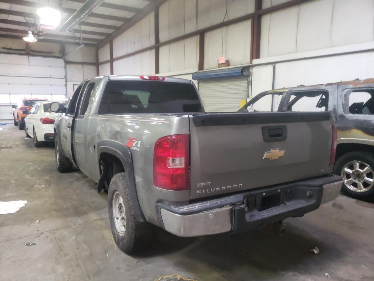Photo 3 from auction – 2008 CHEVROLET SILVERADO with VIN 1GCEK19058Z236045