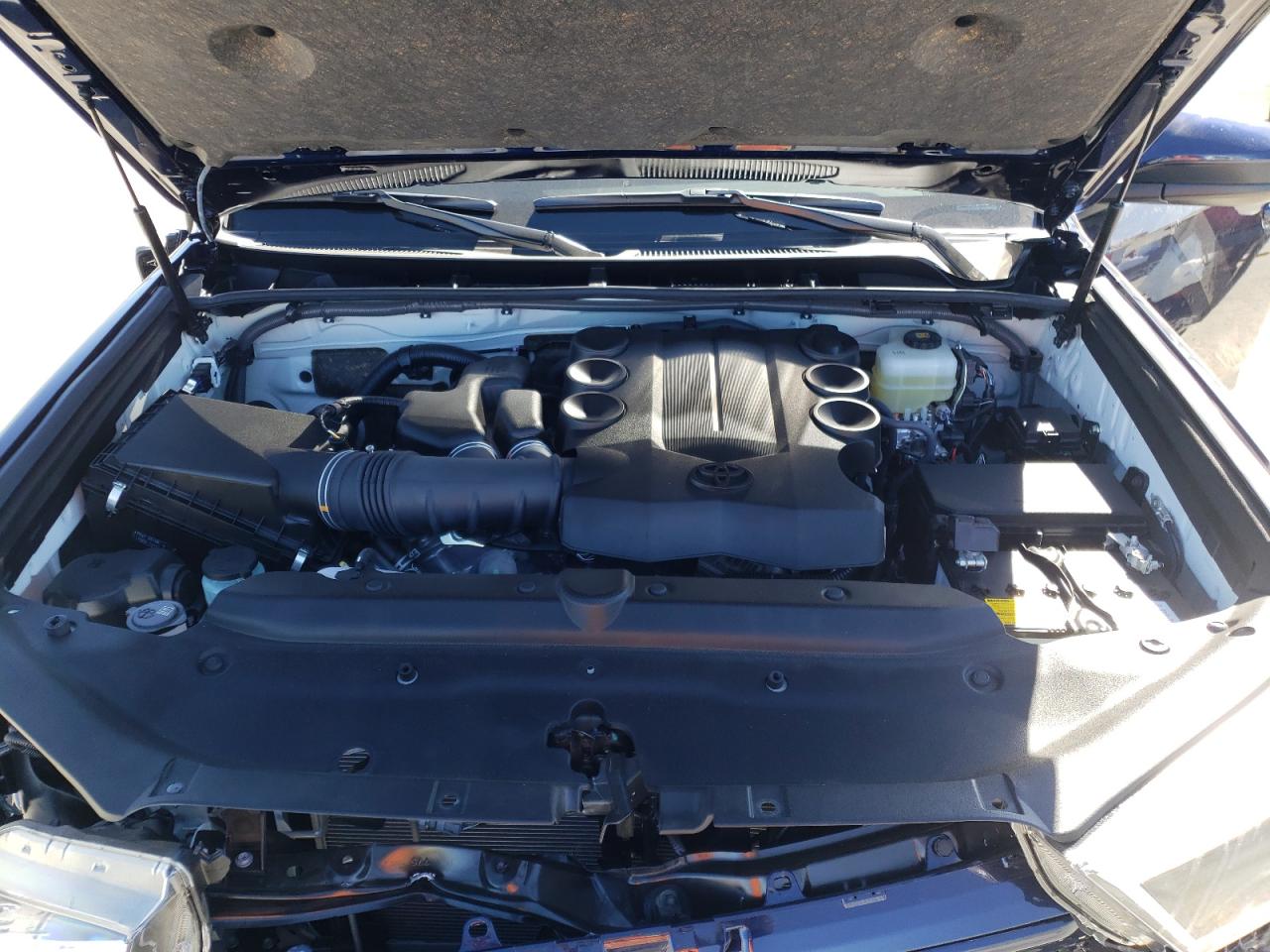 Photo 7 from auction – 2020 TOYOTA 4RUNNER SR with VIN JTEBU5JRXL5811850