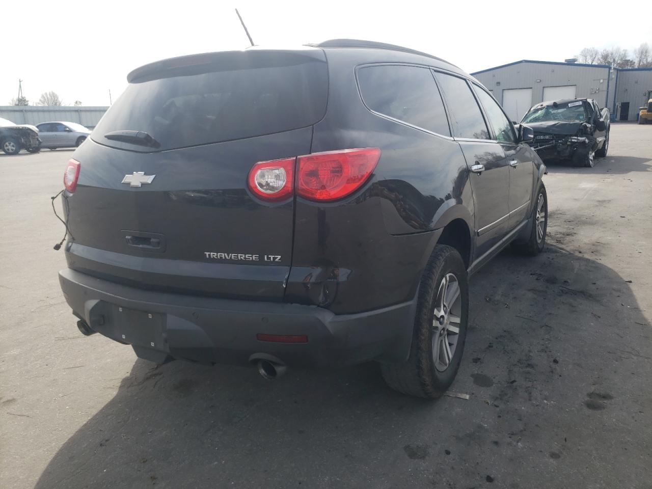 Photo 4 from auction – 2011 CHEVROLET TRAVERSE L with VIN 1GNKRLED1BJ211286
