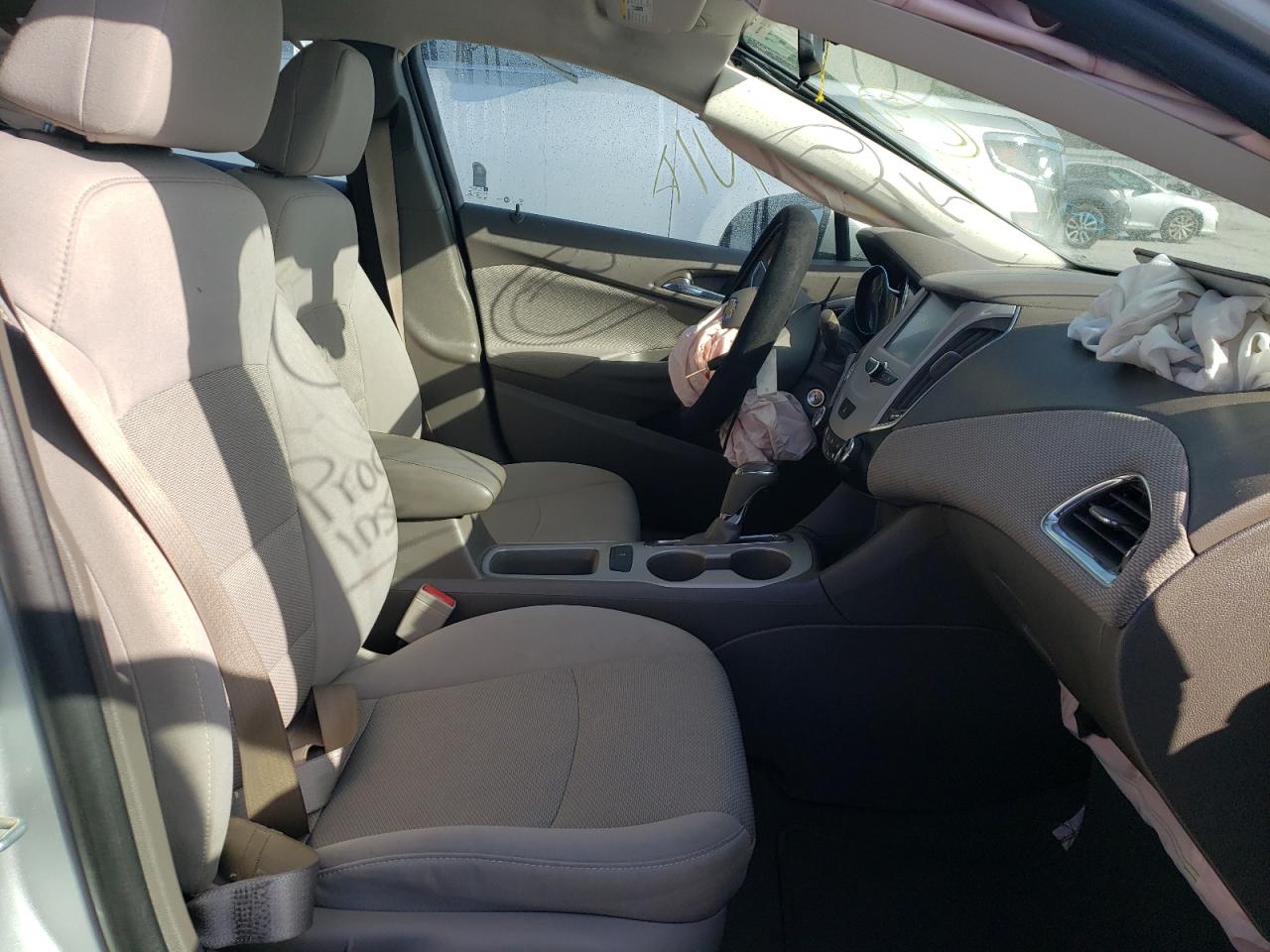Photo 5 from auction – 2017 CHEVROLET CRUZE LS with VIN 1G1BC5SM4H7206592