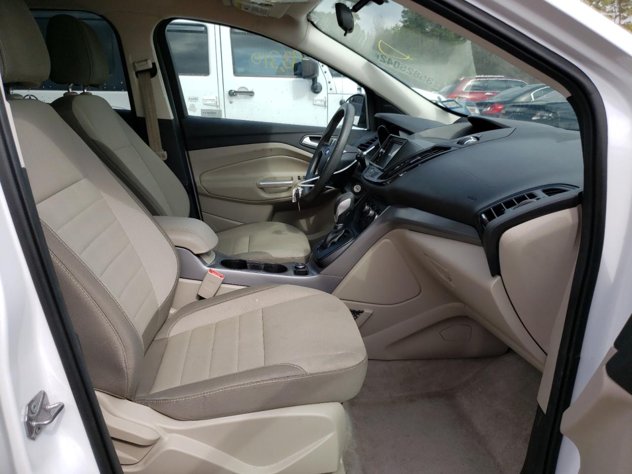 Photo 5 from auction – 2016 FORD ESCAPE SE with VIN 1FMCU0G71GUA60470