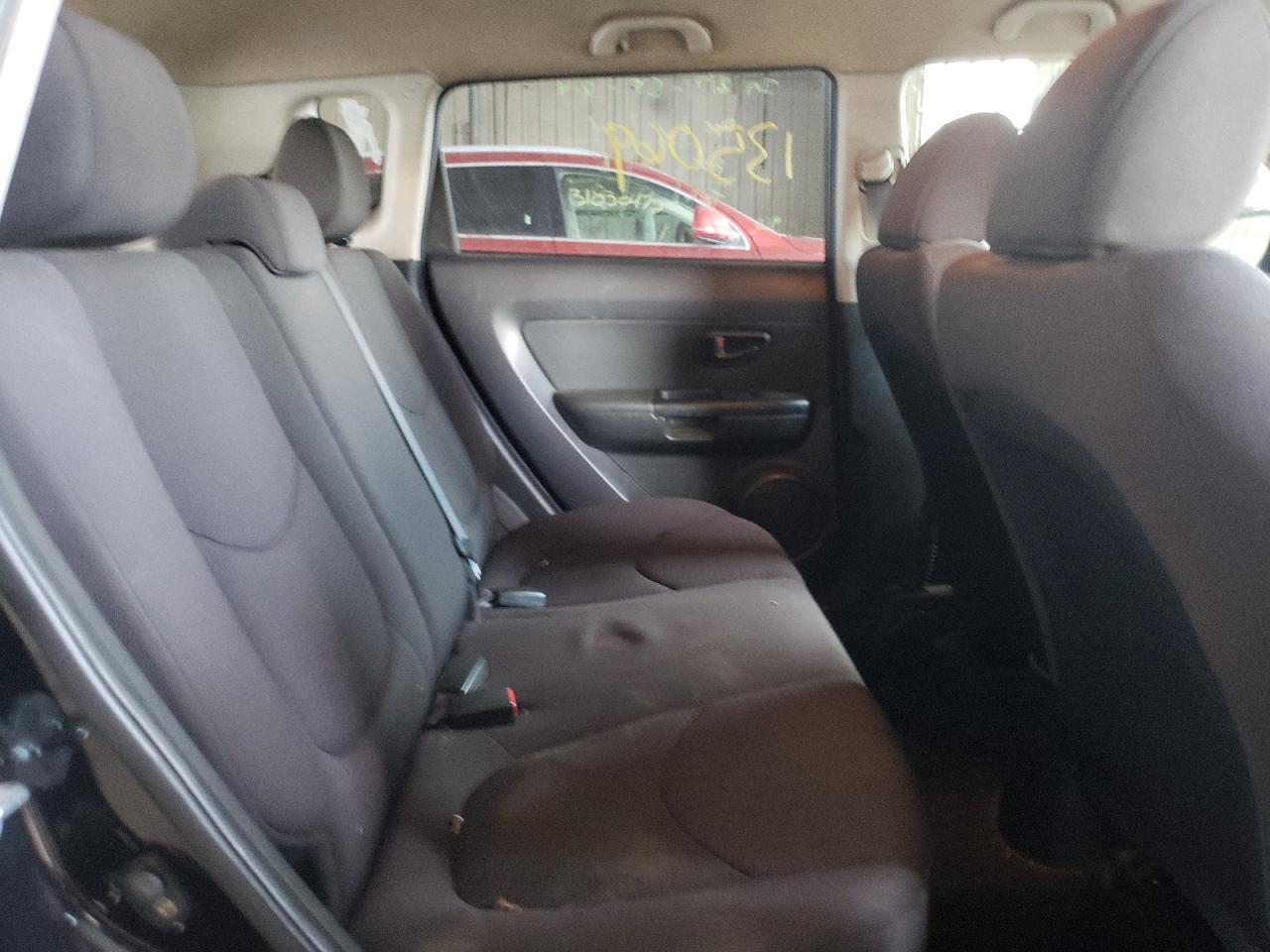 Photo 6 from auction – 2011 KIA SOUL with VIN KNDJT2A17B7234211