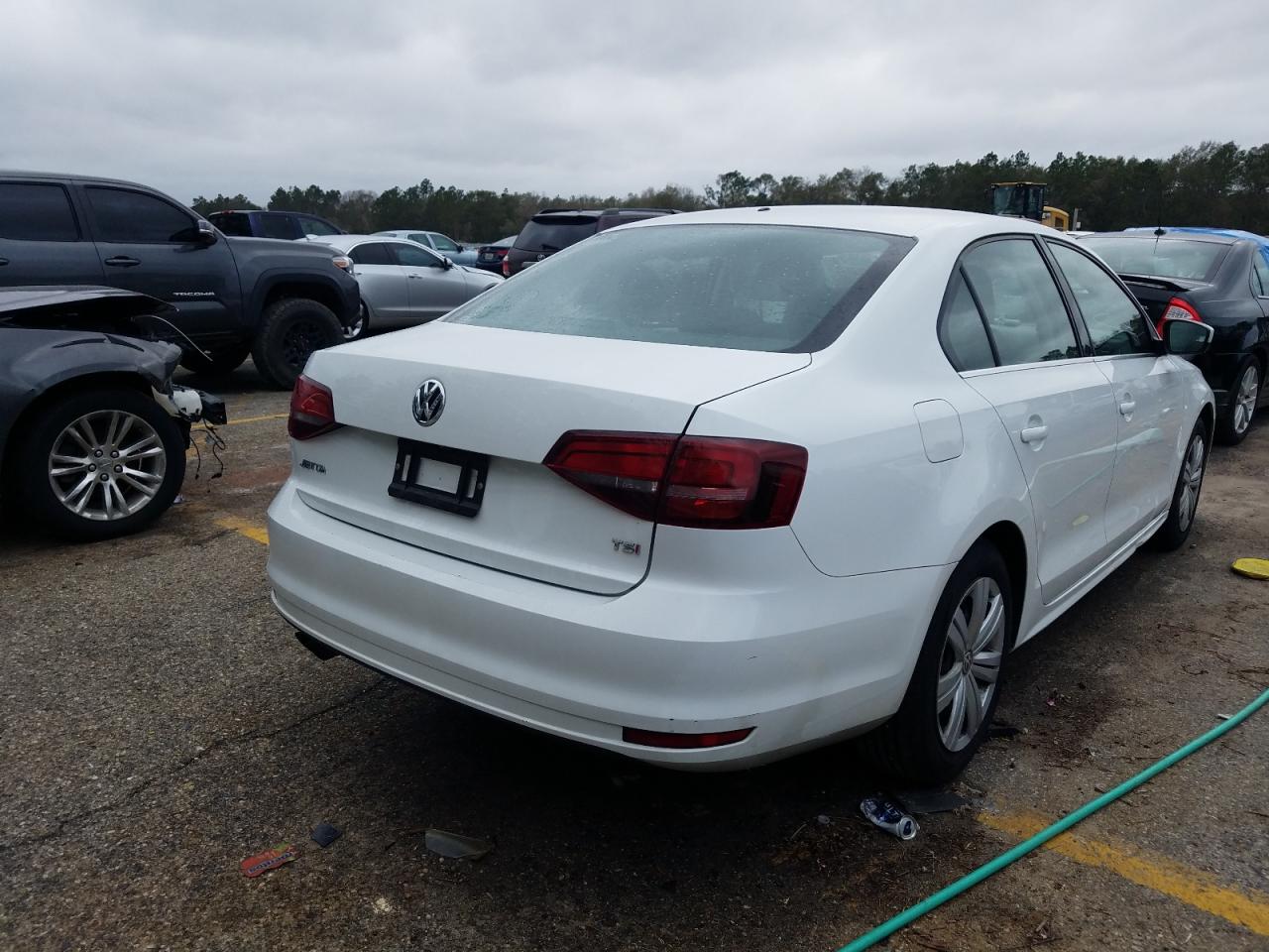 Photo 4 from auction – 2017 VOLKSWAGEN JETTA S with VIN 3VW167AJ8HM314746
