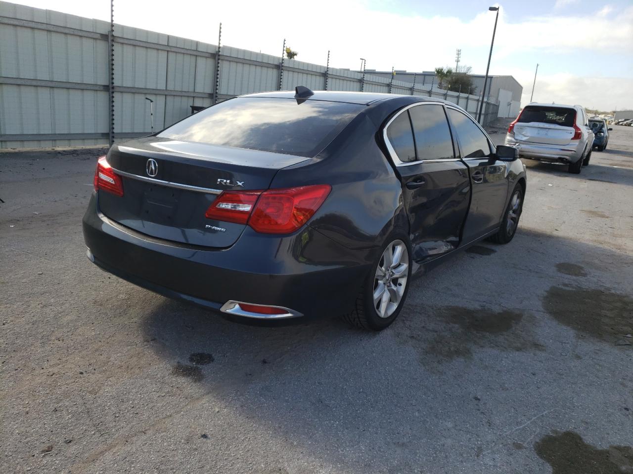Photo 4 from auction – 2014 ACURA RLX with VIN JH4KC1F30EC003640