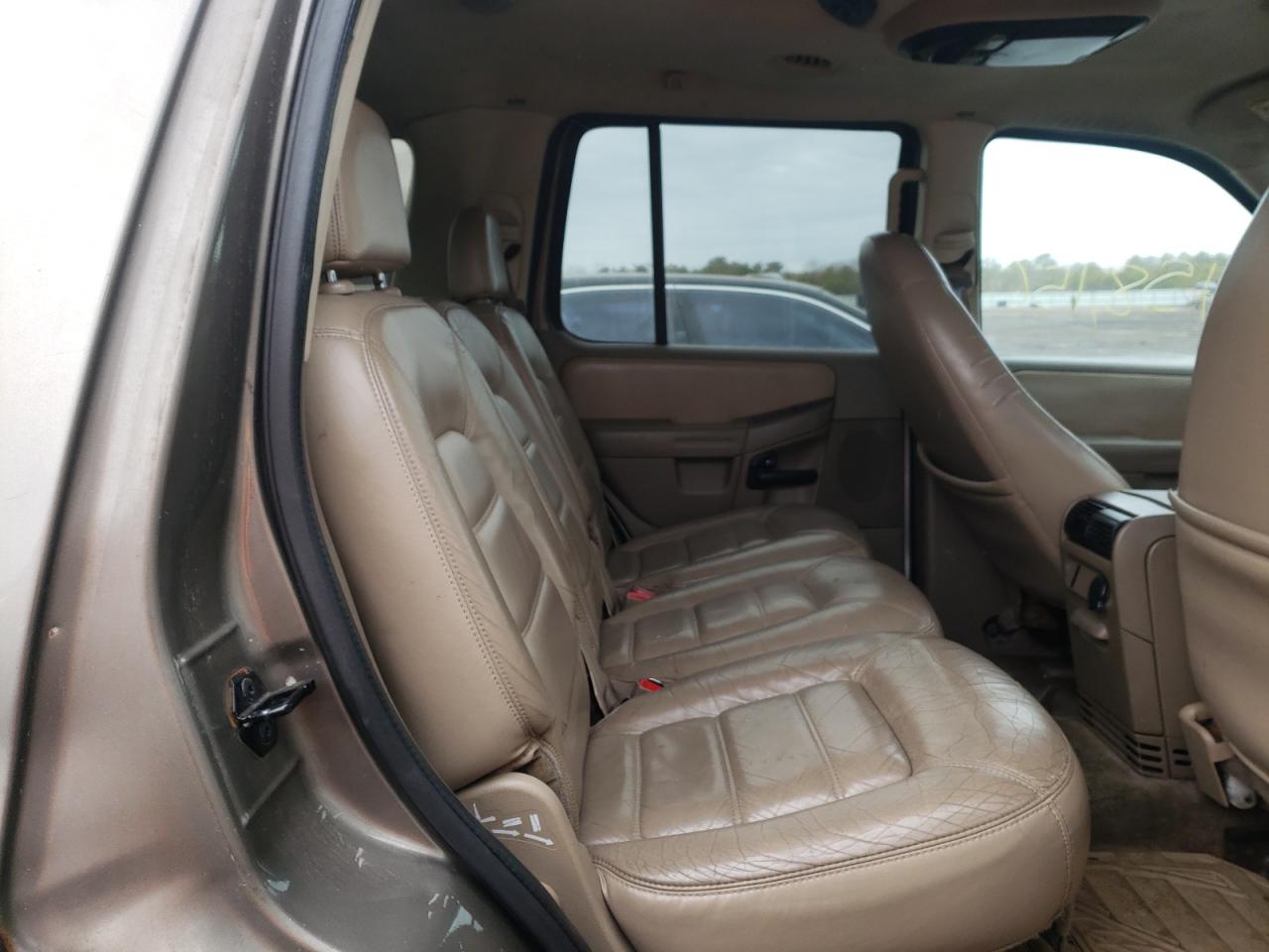 Photo 6 from auction – 2002 FORD EXPLORER X with VIN 1FMDU73W02UB60613