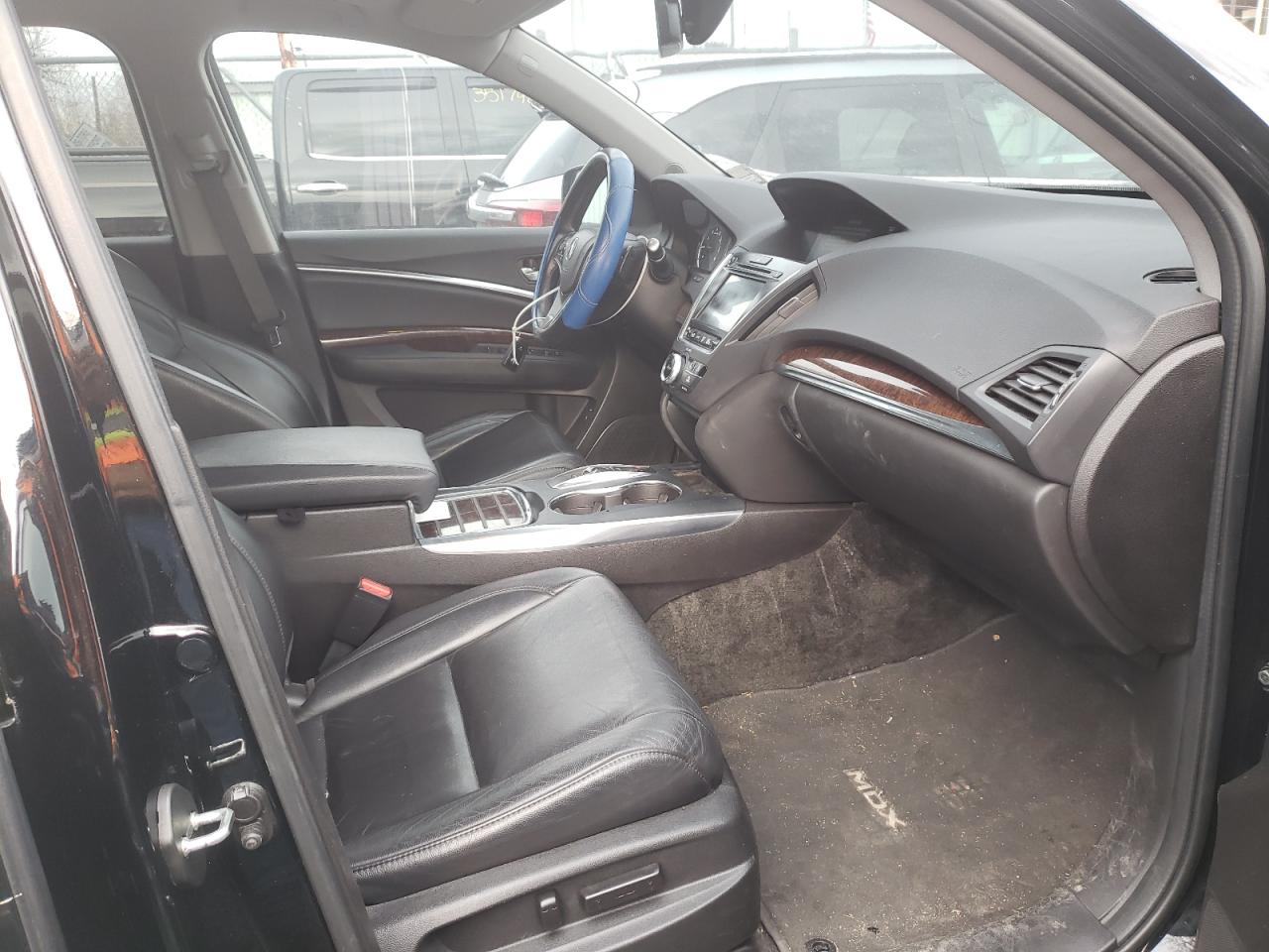 Photo 5 from auction – 2017 ACURA MDX with VIN 5FRYD4H31HB015146