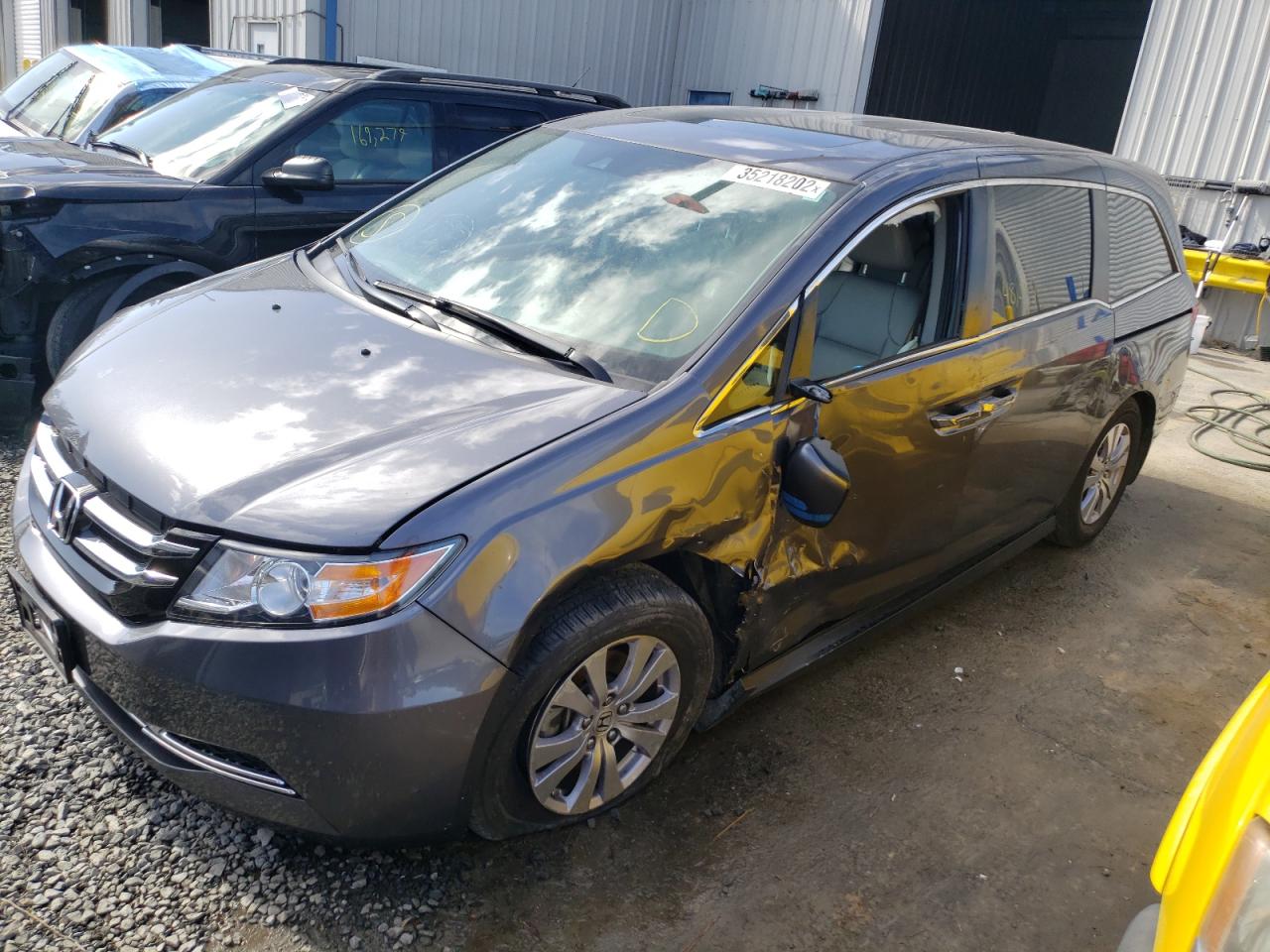 Photo 9 from auction – 2016 HONDA ODYSSEY EX with VIN 5FNRL5H65GB118464