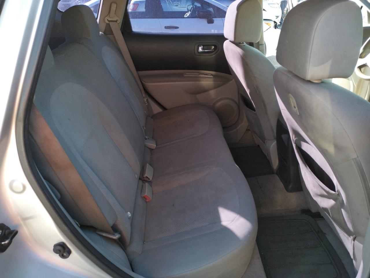 Photo 6 from auction – 2013 NISSAN ROGUE S with VIN JN8AS5MT5DW512926