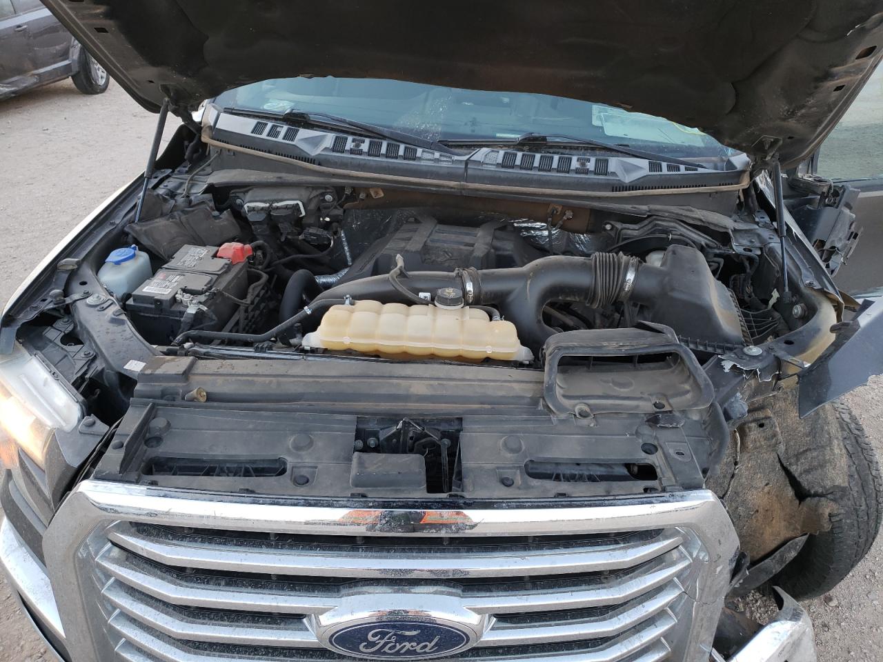 Photo 7 from auction – 2016 FORD F150 SUPER with VIN 1FTEW1EP3GKF32177