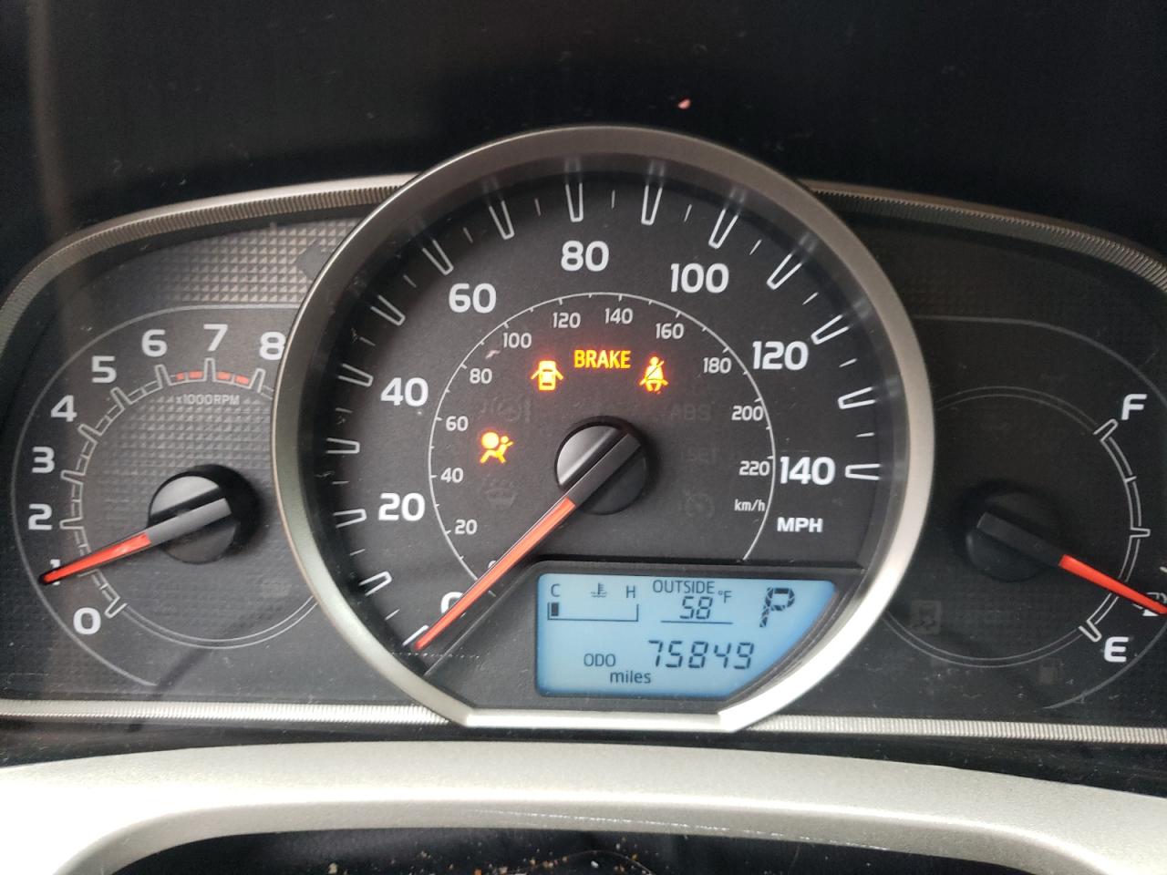 Photo 8 from auction – 2015 TOYOTA RAV4 XLE with VIN 2T3RFREV6FW371117