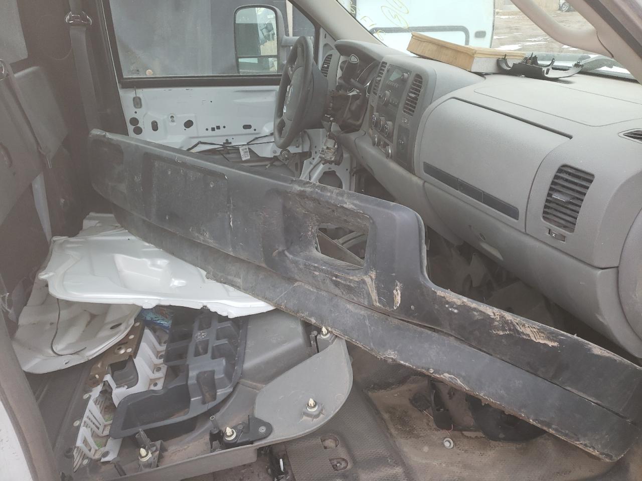 Photo 5 from auction – 2013 CHEVROLET SILVERADO with VIN 1GB3KZC83DF145070