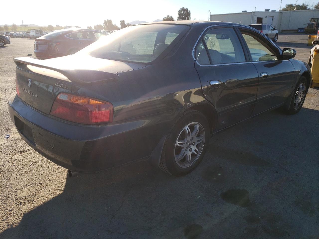 Photo 4 from auction – 2001 ACURA 3.2TL with VIN 19UUA56751A023755