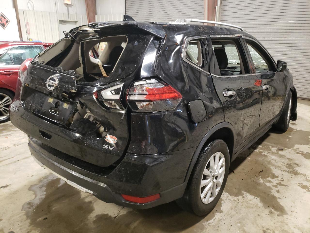 Photo 4 from auction – 2017 NISSAN ROGUE S with VIN KNMAT2MT9HP549288