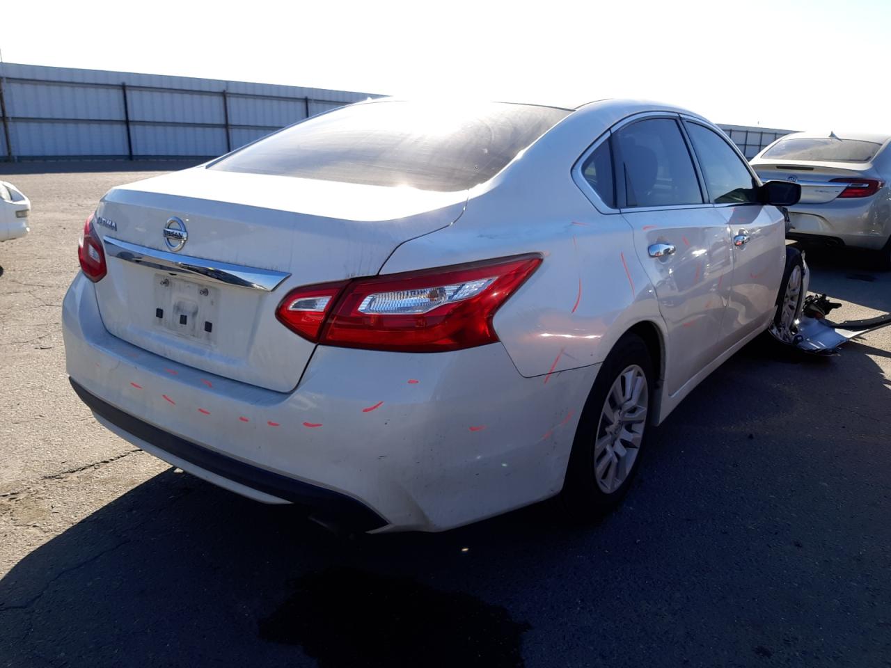 Photo 4 from auction – 2016 NISSAN ALTIMA 2.5 with VIN 1N4AL3AP3GC203374