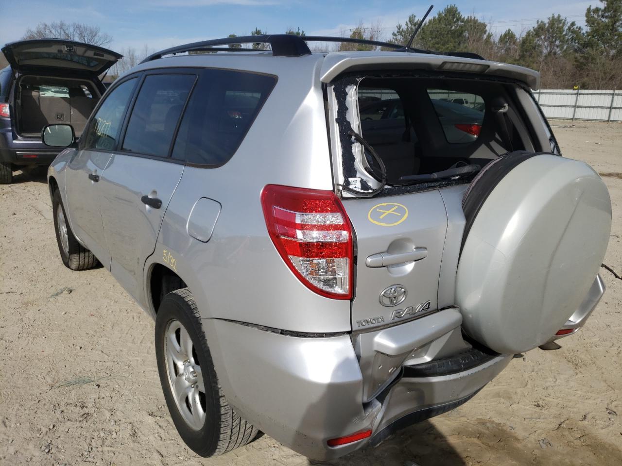 Photo 3 from auction – 2010 TOYOTA RAV4 with VIN JTMKF4DV7A5020478