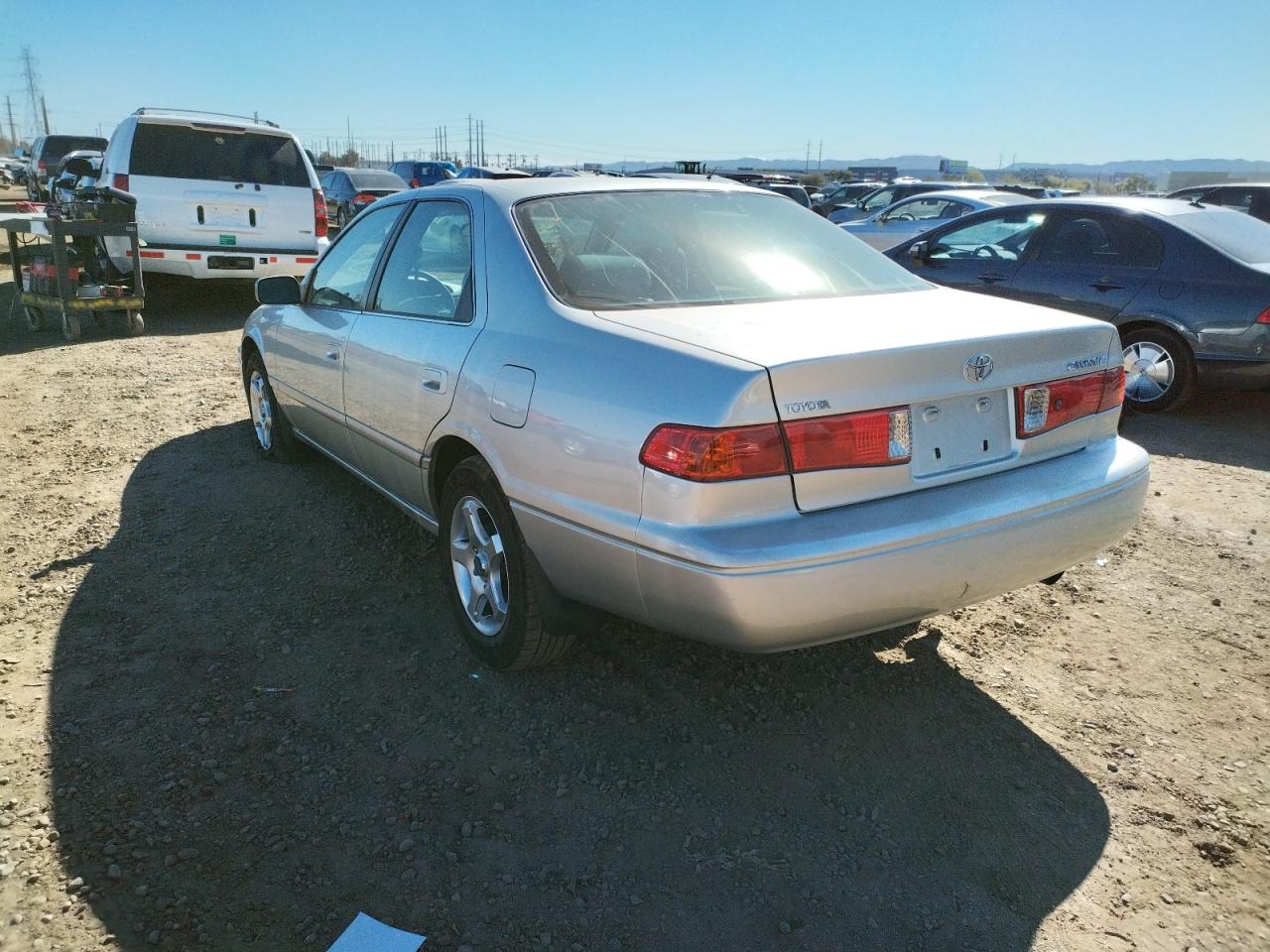 Photo 3 from auction – 2000 TOYOTA CAMRY CE with VIN JT2BG22K0Y0509766
