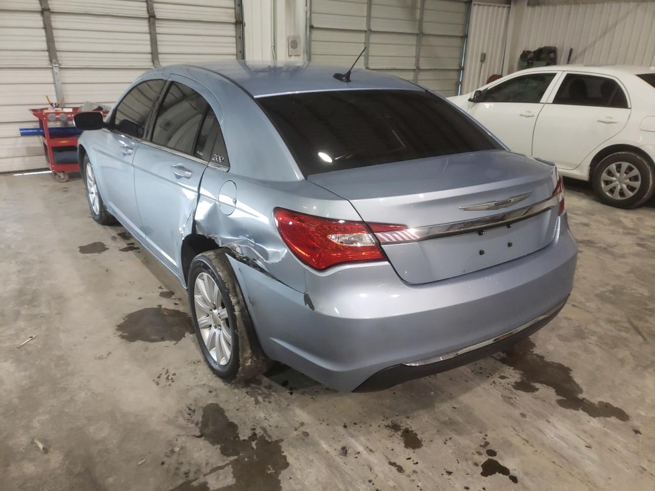 Photo 3 from auction – 2012 CHRYSLER 200 TOURIN with VIN 1C3CCBBB9CN330990