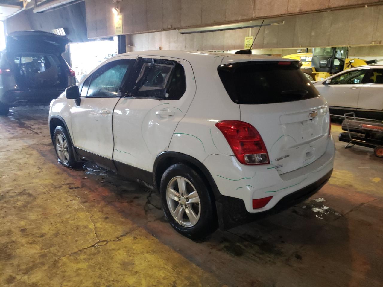 Photo 3 from auction – 2020 CHEVROLET TRAX LS with VIN KL7CJNSB4LB031148