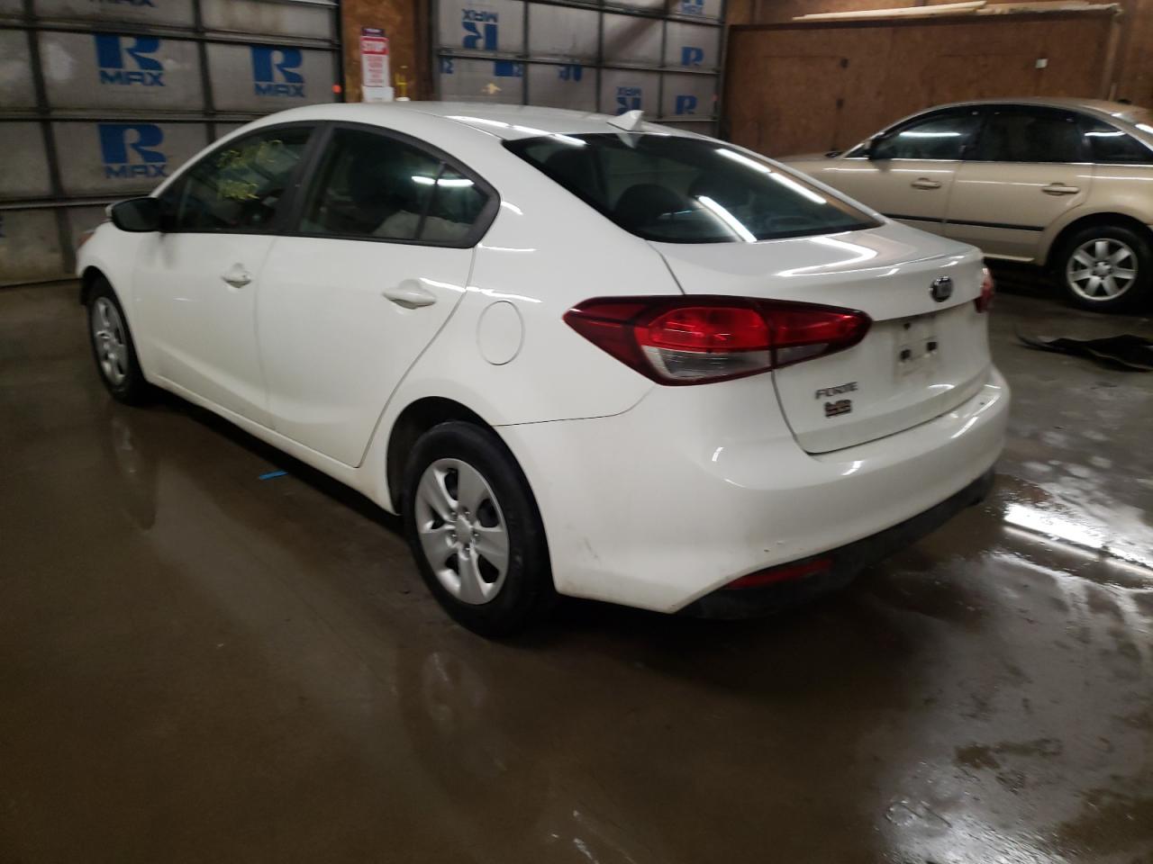 Photo 3 from auction – 2017 KIA FORTE LX with VIN 3KPFK4A74HE083426