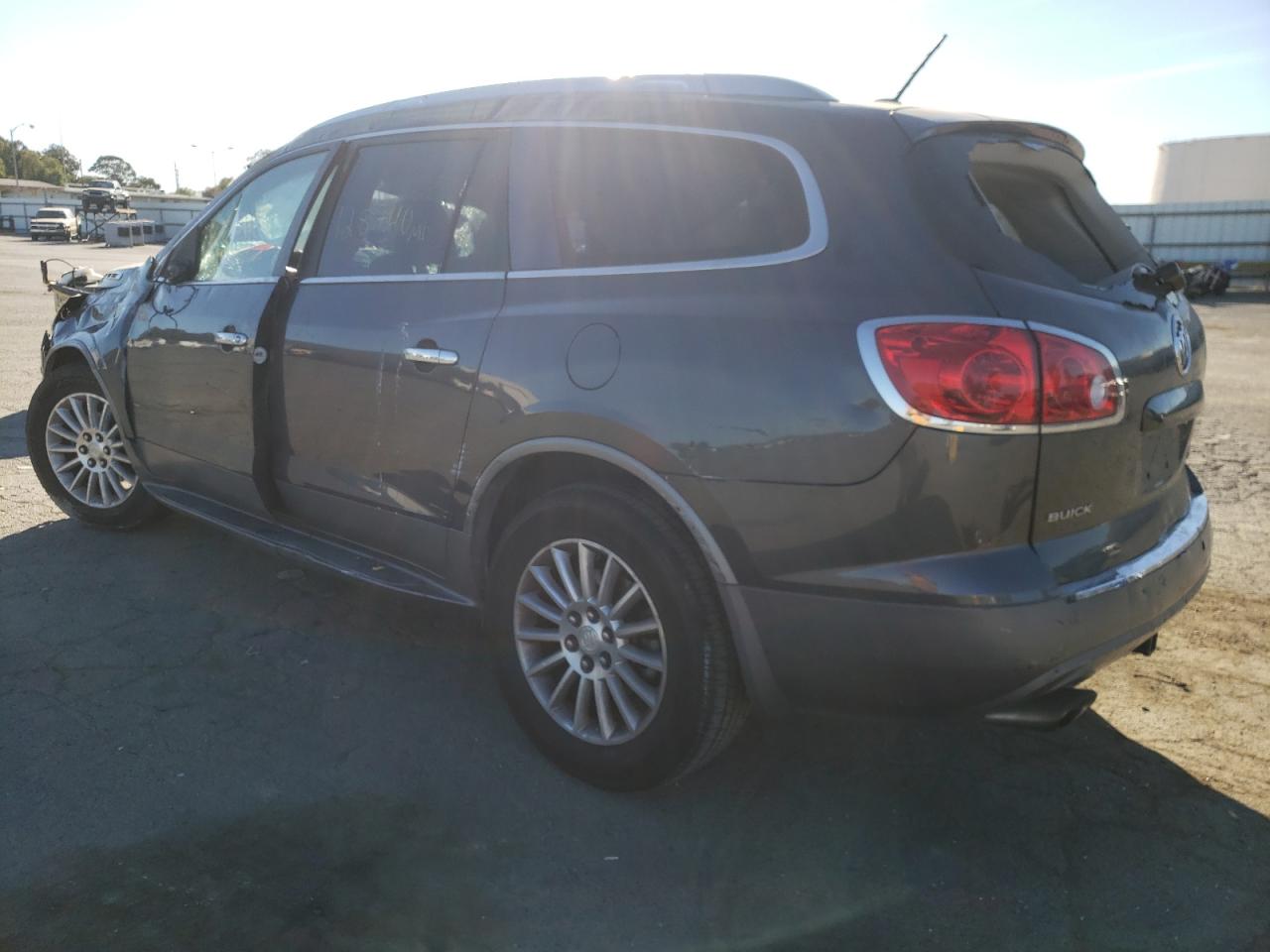 Photo 3 from auction – 2011 BUICK ENCLAVE CX with VIN 5GAKRBED7BJ300378