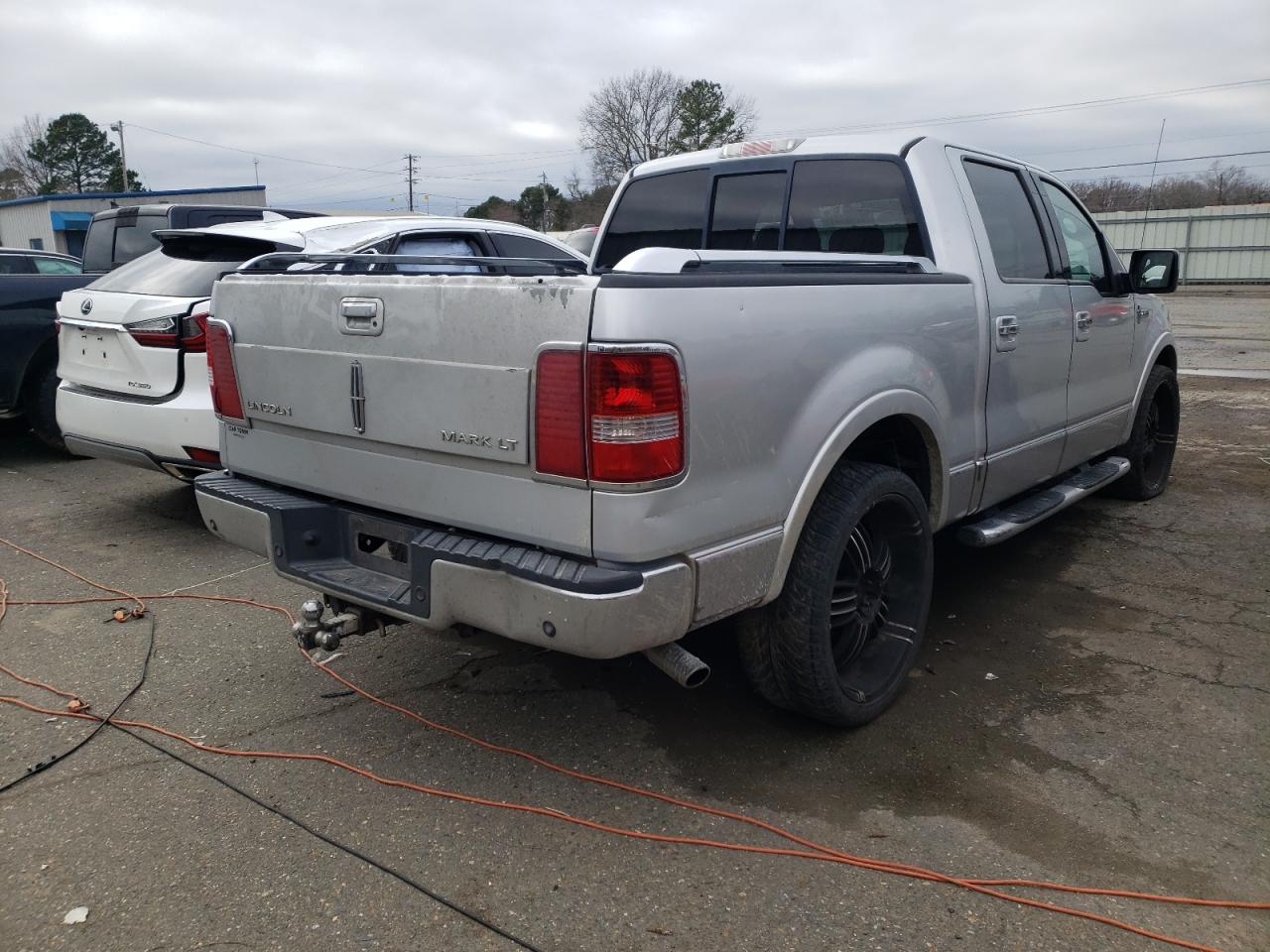 Photo 4 from auction – 2007 LINCOLN MARK LT with VIN 5LTPW165X7FJ11326
