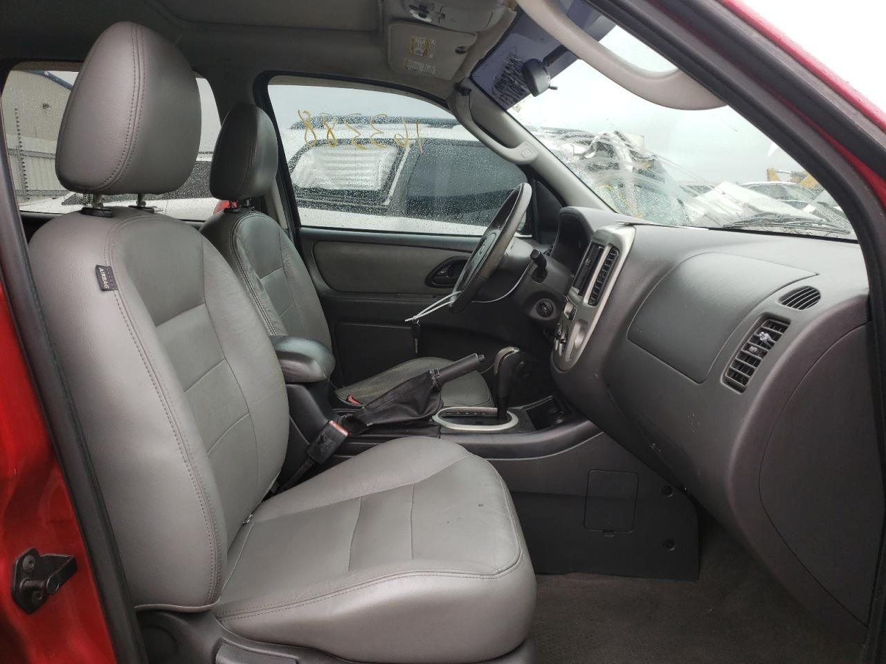 Photo 5 from auction – 2006 FORD ESCAPE XLT with VIN 1FMCU93196KA98450