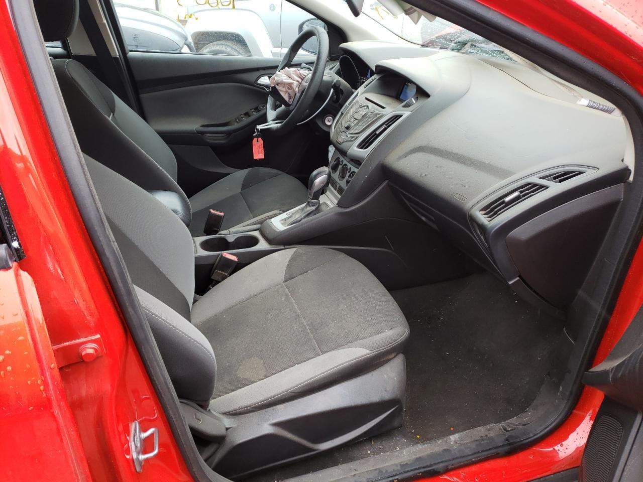 Photo 5 from auction – 2014 FORD FOCUS SE with VIN 1FADP3F2XEL265446