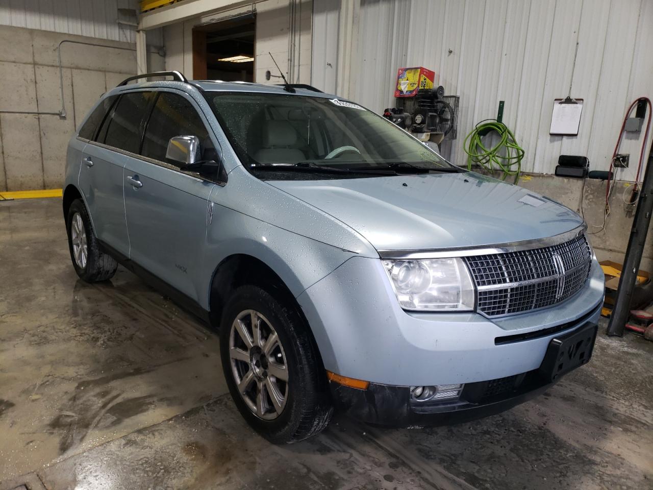 LINCOLN MKX 2008 with VIN 2LMDU68C88BJ04270 - Photo from auction
