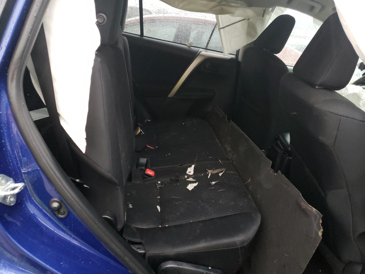 Photo 6 from auction – 2015 TOYOTA RAV4 LE with VIN 2T3BFREVXFW244453