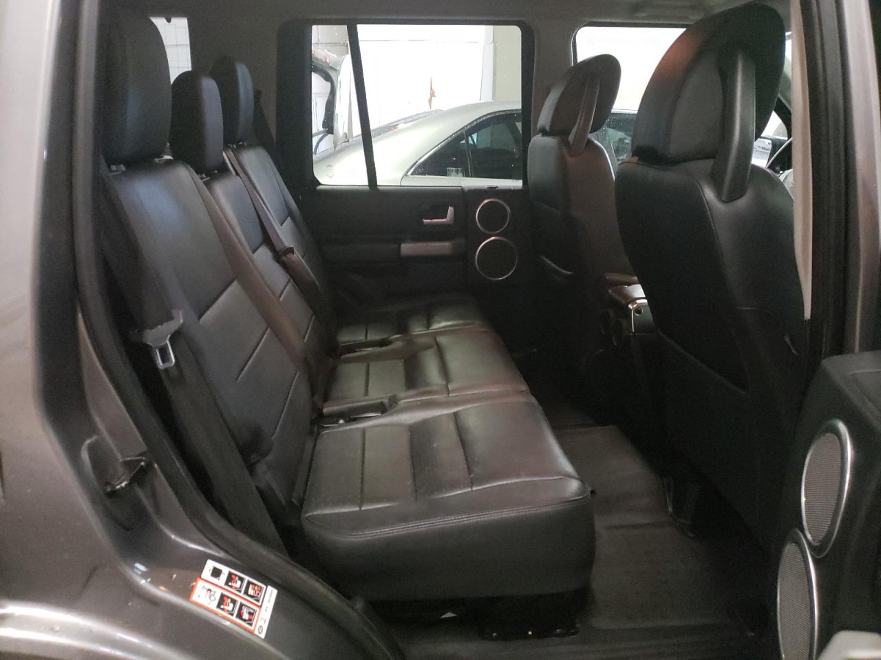 Photo 6 from auction – 2008 LAND ROVER LR3 SE with VIN SALAE254X8A445051