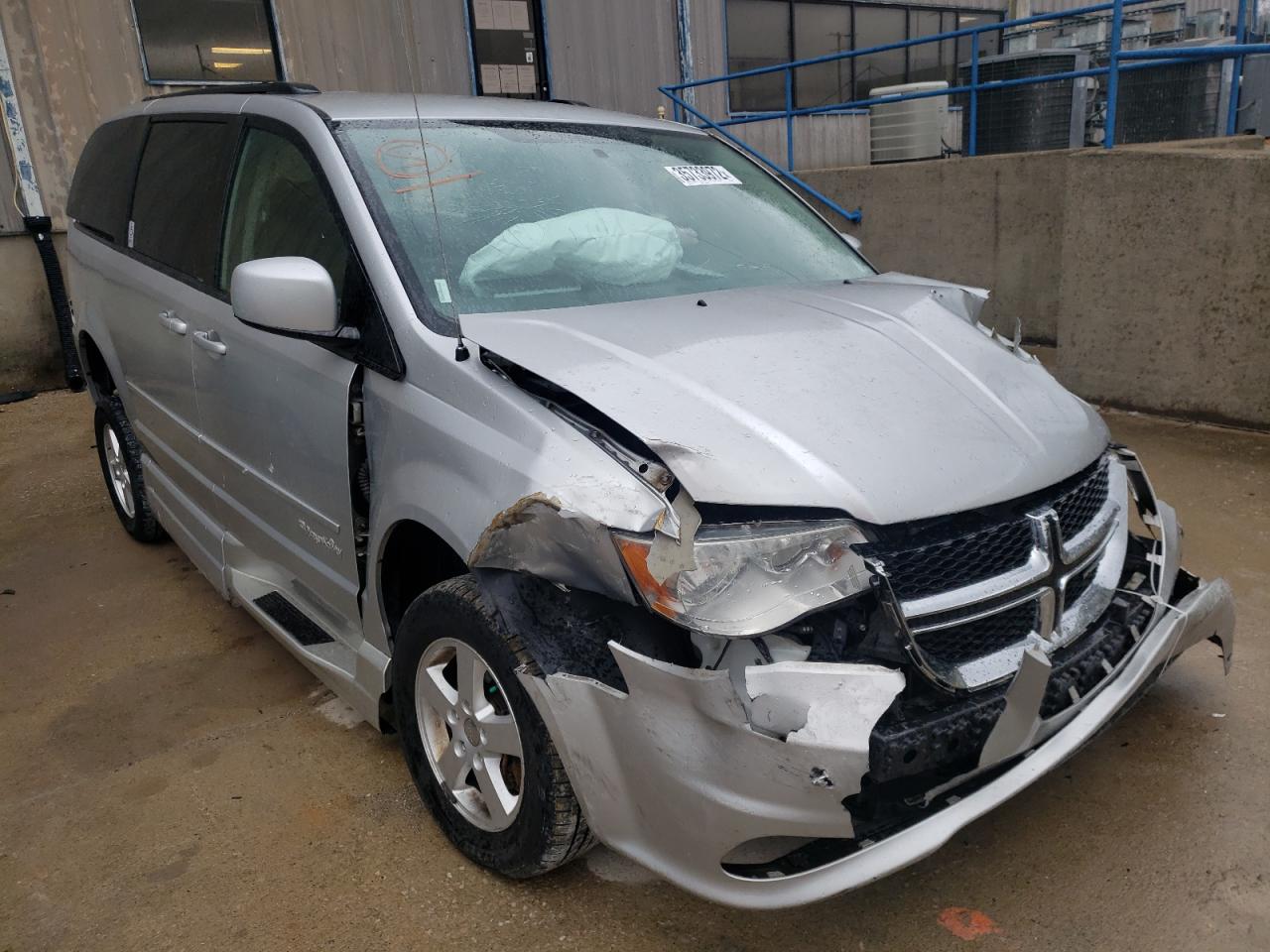 DODGE GRAND CARA 2012 with VIN 2C4RDGCG9CR301907 - Photo from auction