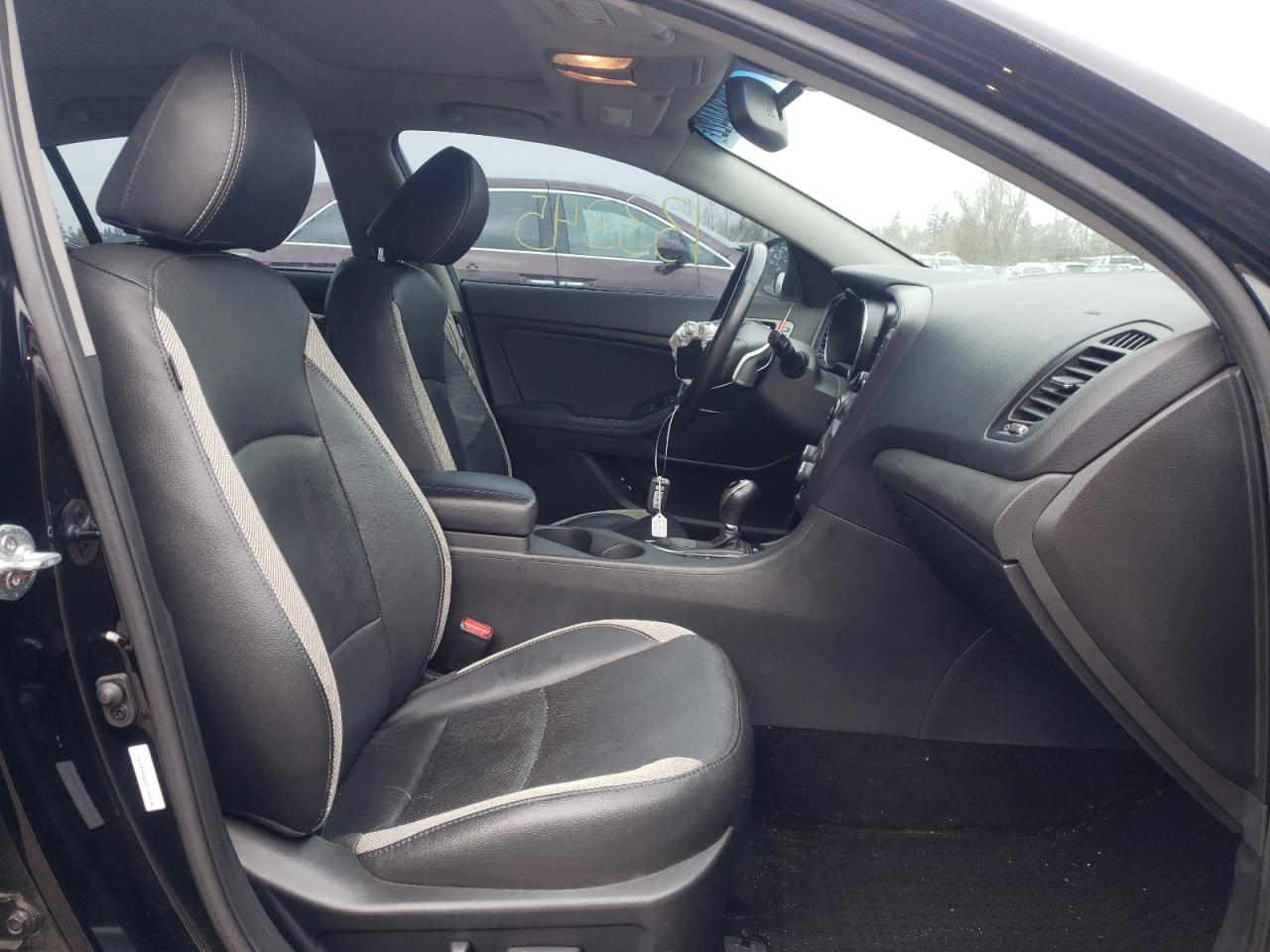 Photo 5 from auction – 2013 KIA OPTIMA SX with VIN 5XXGR4A62DG132678
