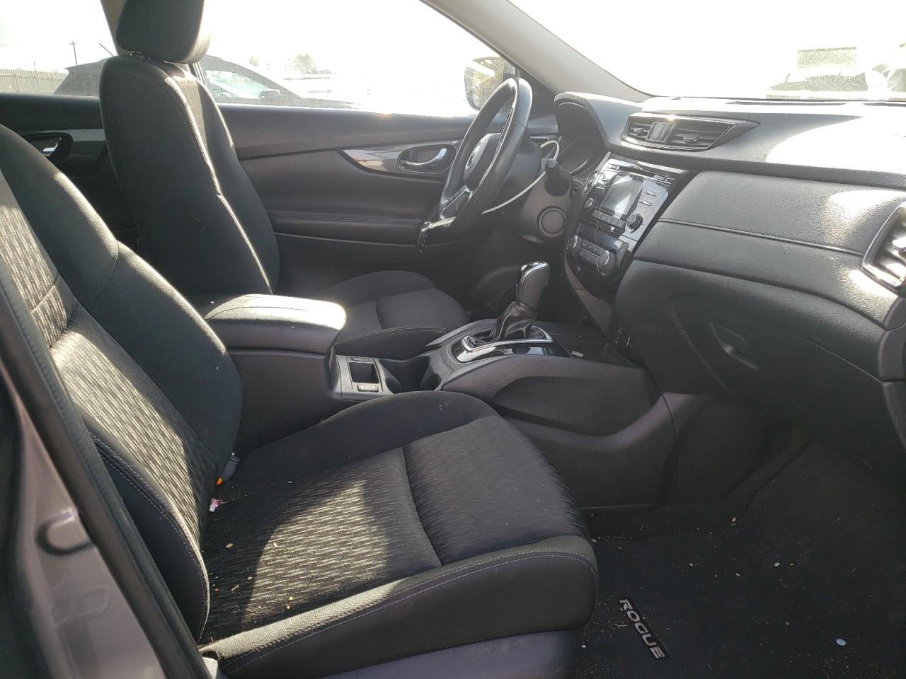 Photo 5 from auction – 2017 NISSAN ROGUE S with VIN KNMAT2MV3HP531712