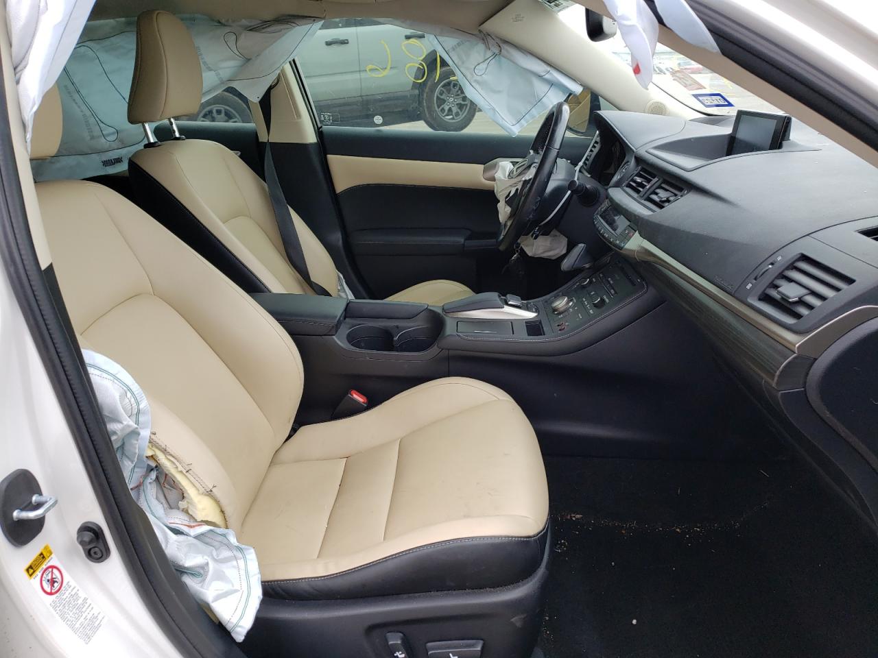 Photo 5 from auction – 2017 LEXUS CT 200 with VIN JTHKD5BH6H2290269