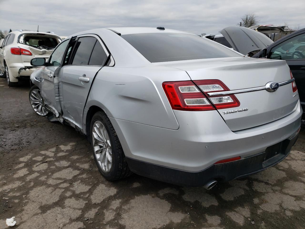 Photo 3 from auction – 2014 FORD TAURUS LIM with VIN 1FAHP2F8XEG176338