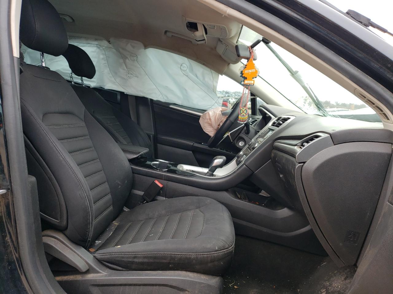 Photo 5 from auction – 2014 FORD FUSION SE with VIN 3FA6P0HD7ER193371