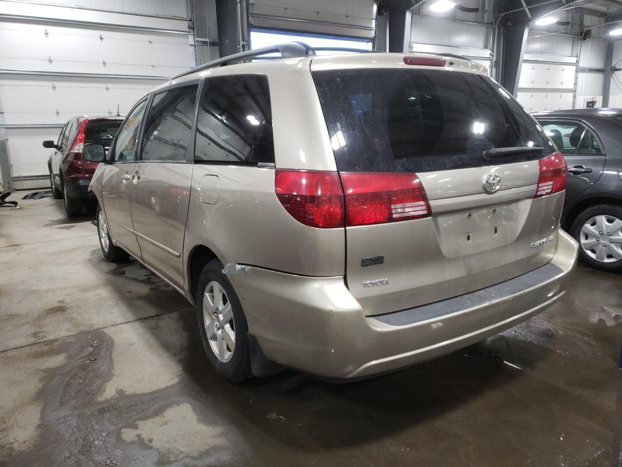 Photo 3 from auction – 2004 TOYOTA SIENNA CE with VIN 5TDZA23C04S179536