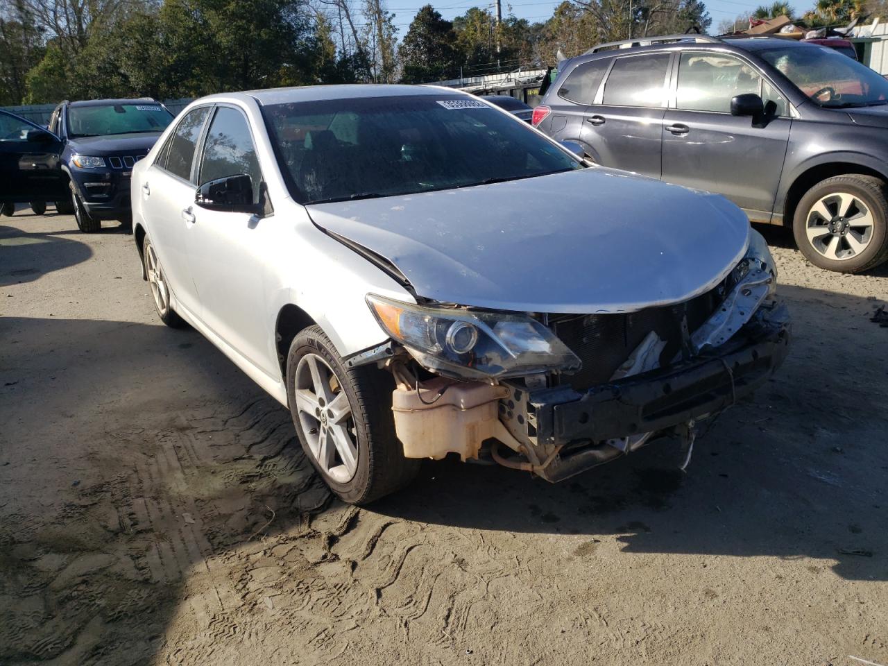 Photo 1 from auction – 2014 TOYOTA CAMRY L with VIN 4T1BF1FK2EU374496