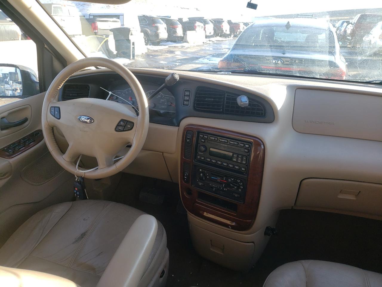 Photo 9 from auction – 2003 FORD WINDSTAR S with VIN 2FMZA53463BA58192